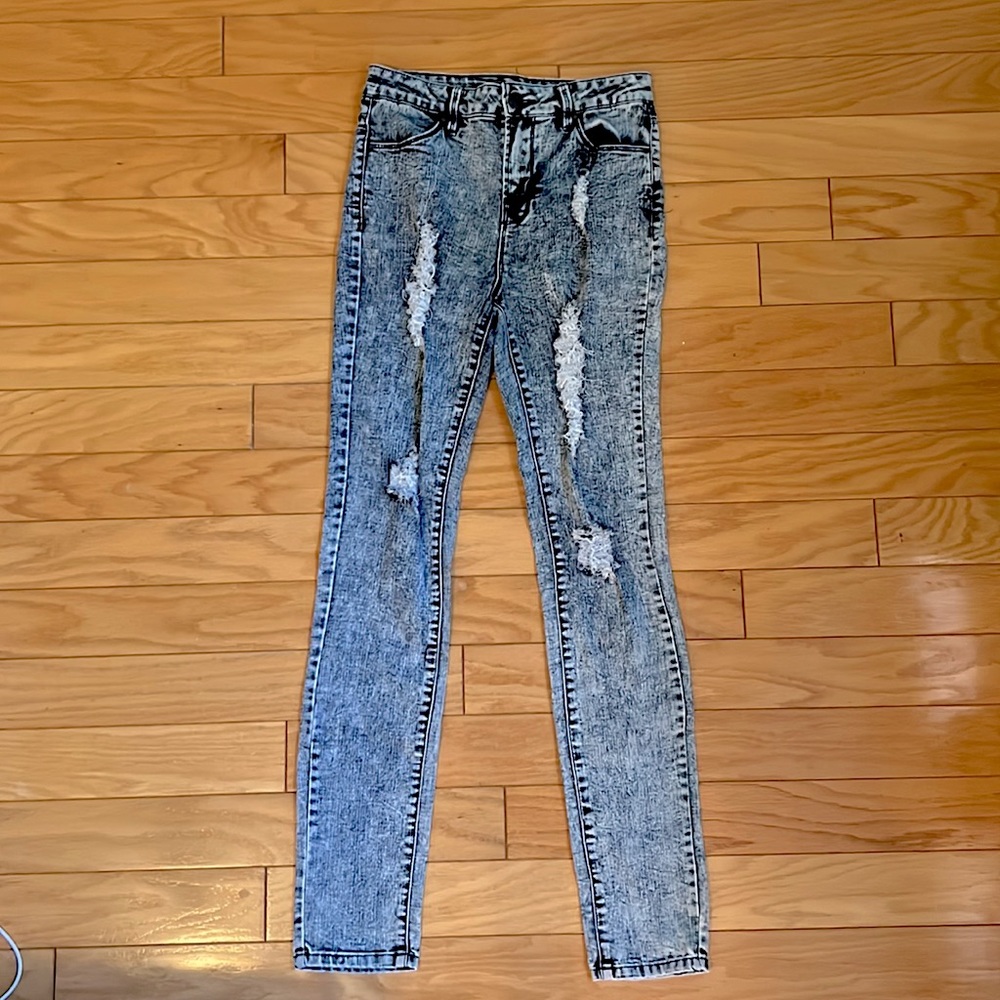 High waisted jeans